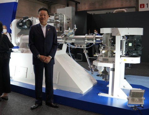 サタケ〝一歩先の技術〟ＦＯＯＭＡに  新型無洗米製造装置 各種光選別機など展示実演